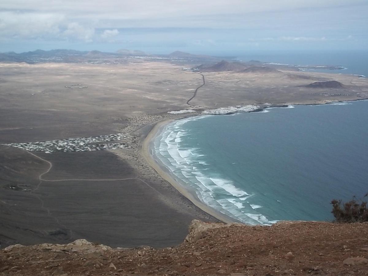 Beautiful Small Bungalow, Amazing Views And Garden Famara Eksteriør bilde