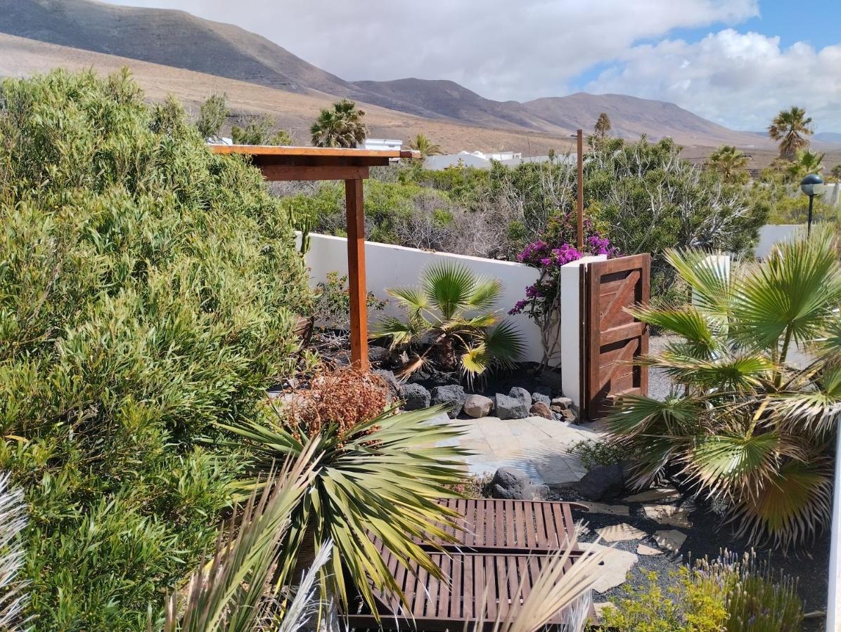 Beautiful Small Bungalow, Amazing Views And Garden Famara Eksteriør bilde