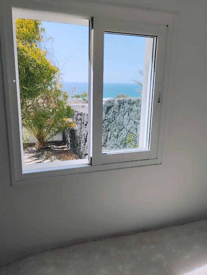 Beautiful Small Bungalow, Amazing Views And Garden Famara Eksteriør bilde